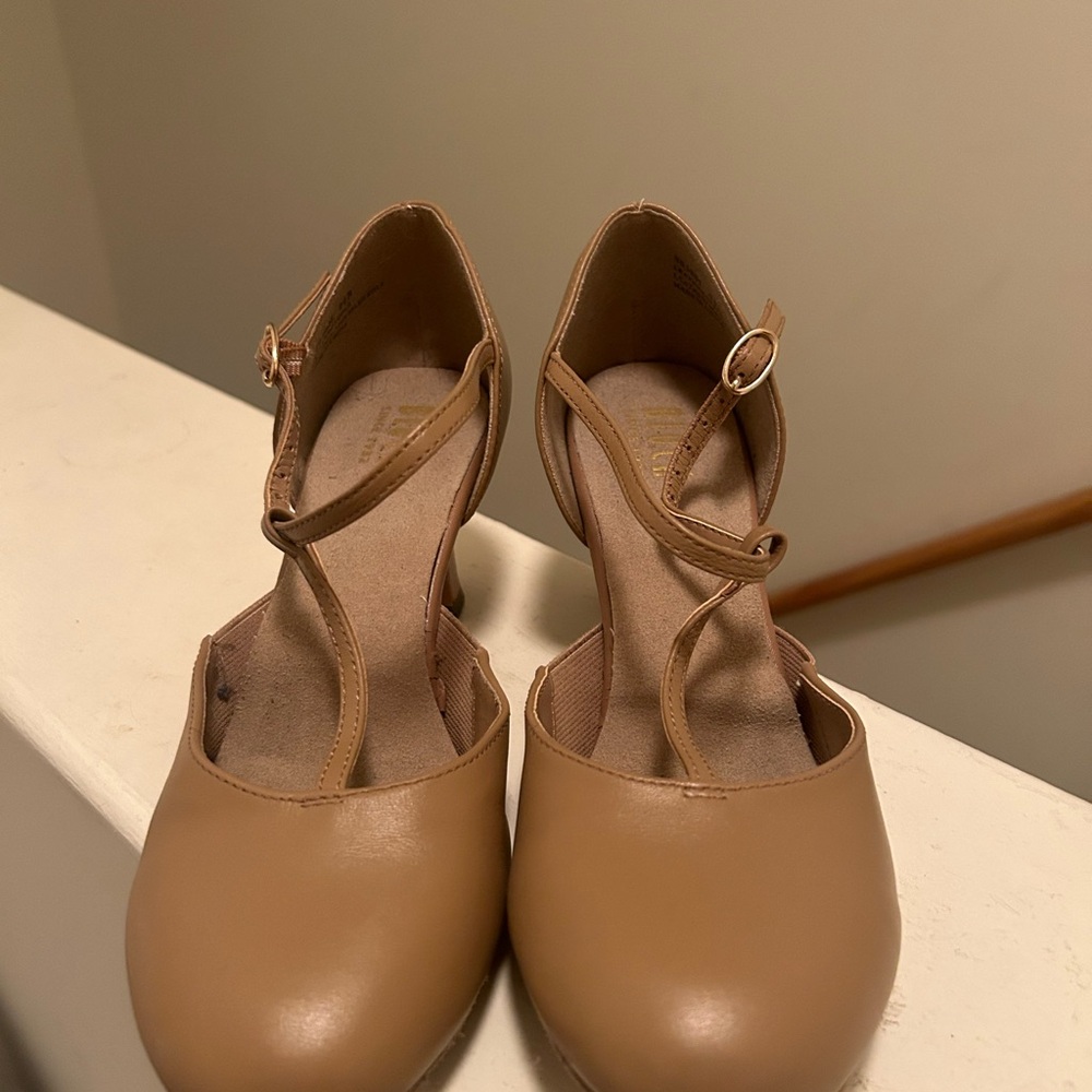 Bloch Tan Heels Classic Design